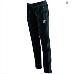 Adidas XS velour green pants reserved